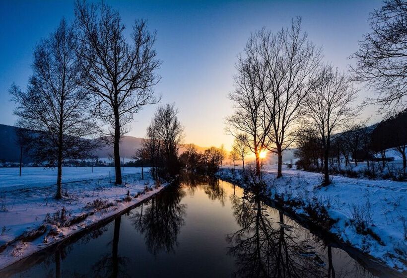 Hostelli L Auberge De Noiraigue