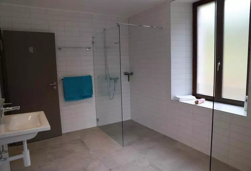 Hostelli L Auberge De Noiraigue