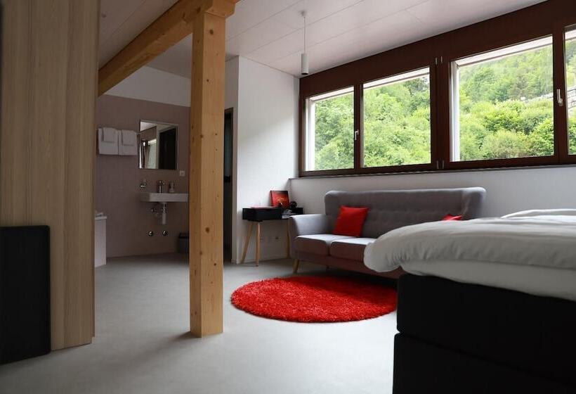 Hostelli L Auberge De Noiraigue