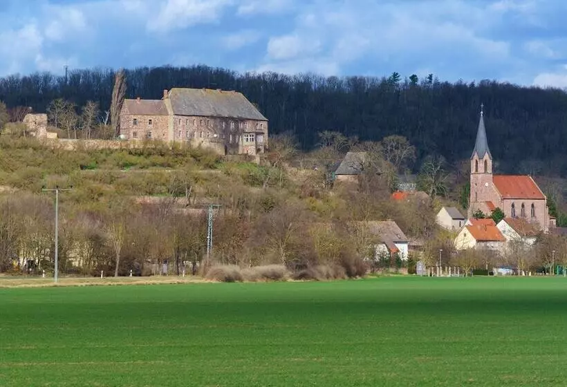 ホテル Apartment In Gerbstedt   Friedeburg With Terrace