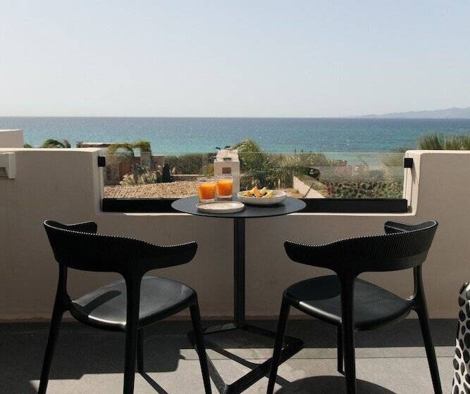 Hotel Eden Beachfront Residences & Suites