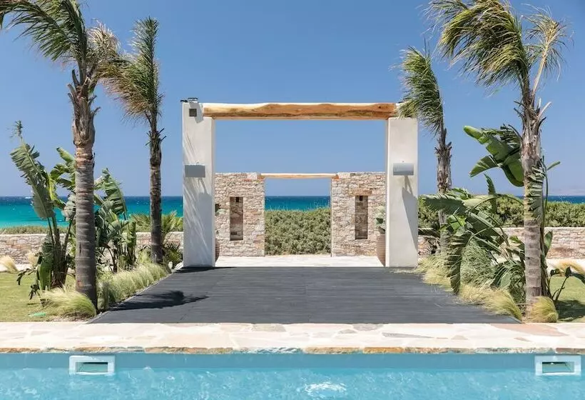 Hotelli Eden Beachfront Residences & Suites