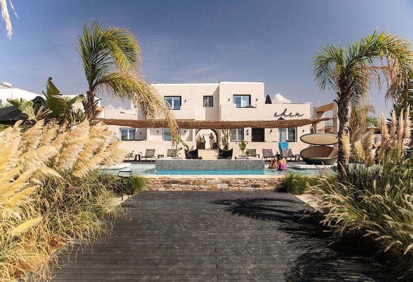 Hotel Eden Beachfront Residences & Suites