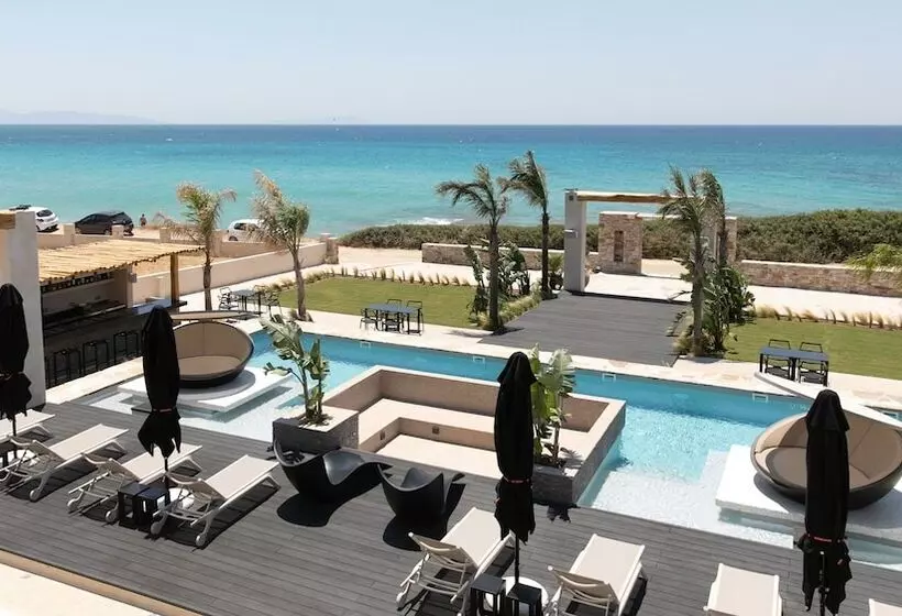 Hotelli Eden Beachfront Residences & Suites