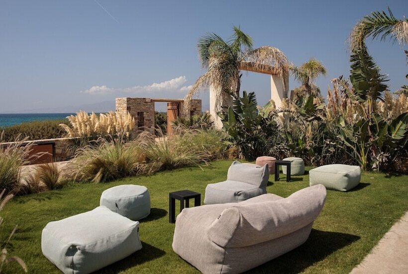 Hotel Eden Beachfront Residences & Suites