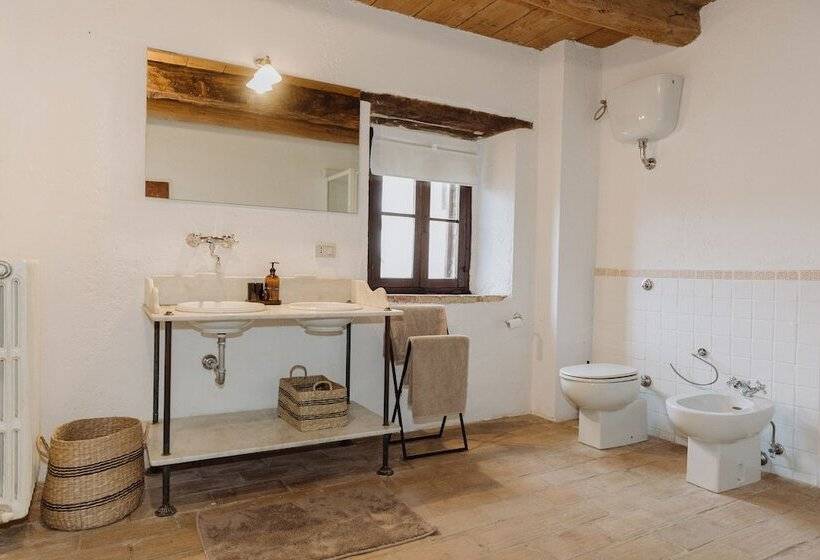 فندق ريفى Qui Voglio