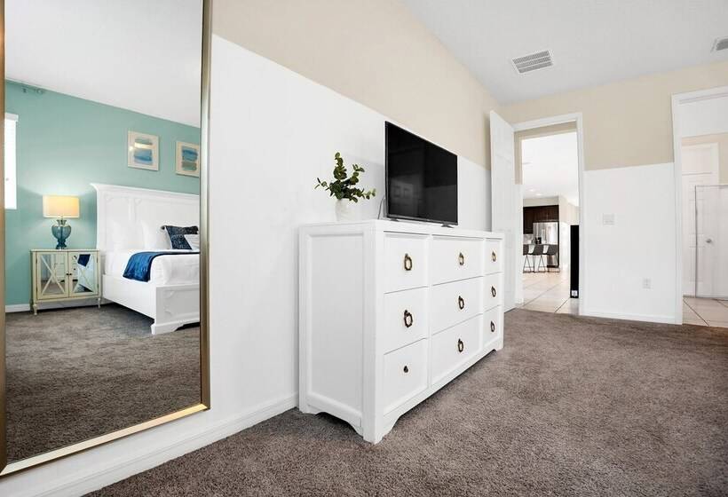 Stunning Villa With Themed Room S And Game Room, Right Across From The Club House #7sl9003