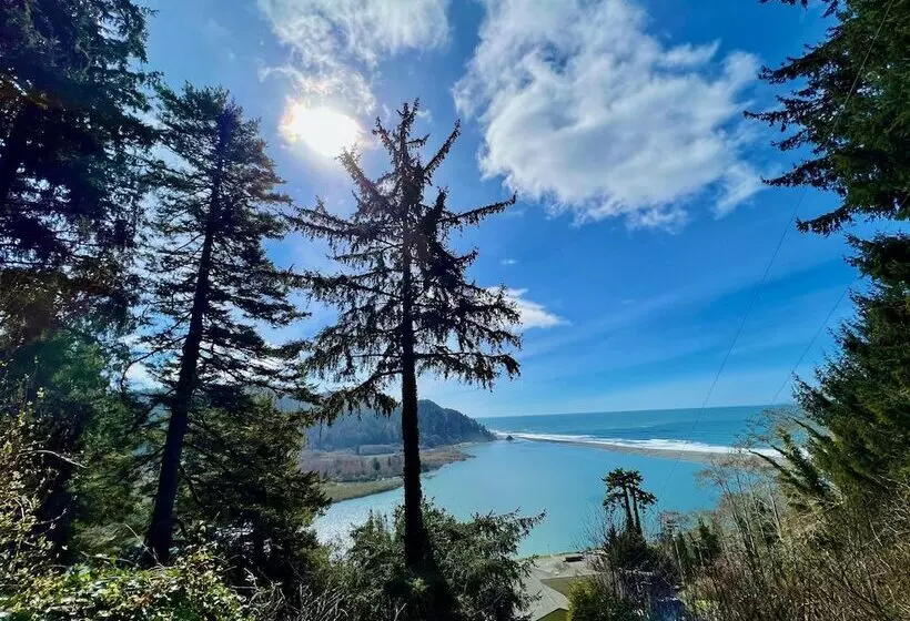 The Historic Requa Inn