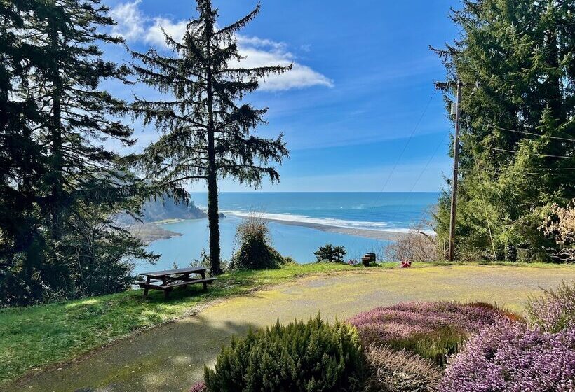 The Historic Requa Inn