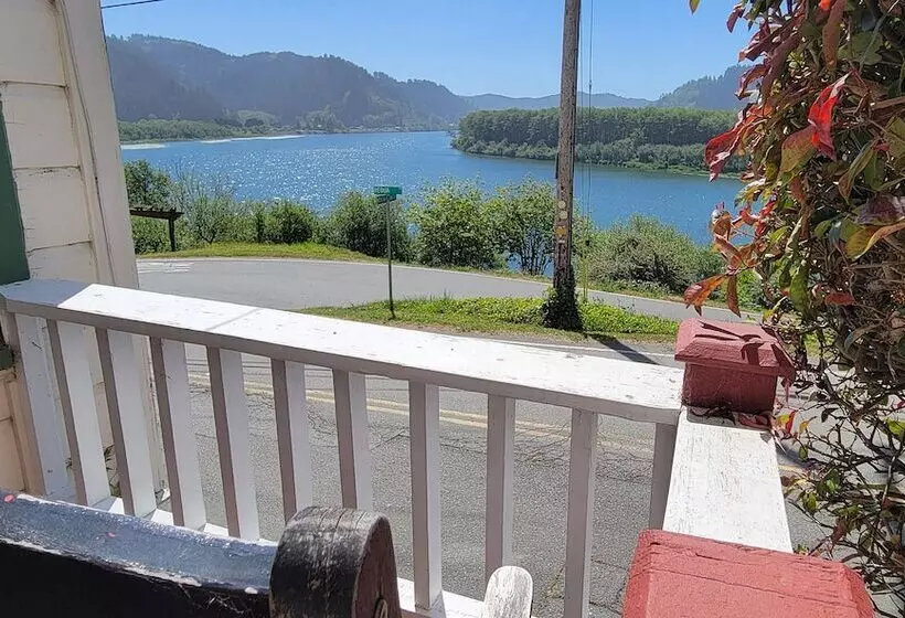 The Historic Requa Inn