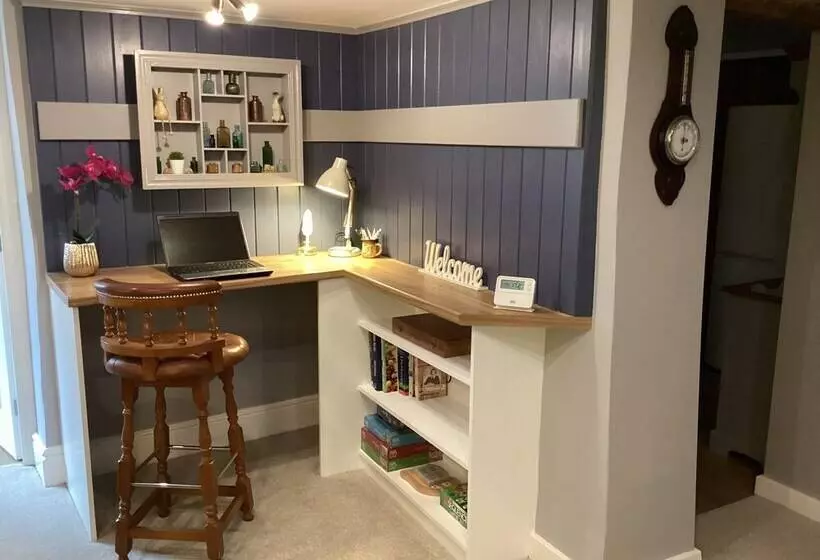 The Snuggery A Cosy Country Cottage