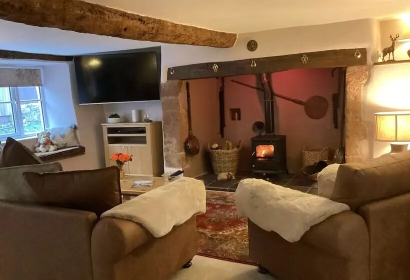 The Snuggery A Cosy Country Cottage