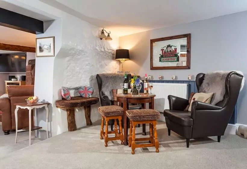 The Snuggery A Cosy Country Cottage