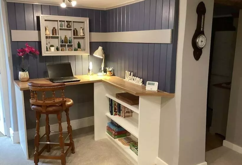 The Snuggery A Cosy Country Cottage