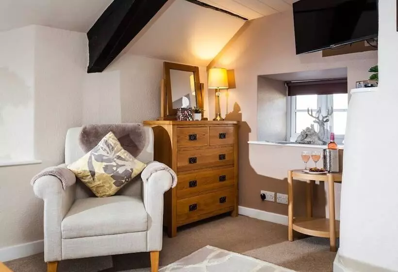 The Snuggery A Cosy Country Cottage