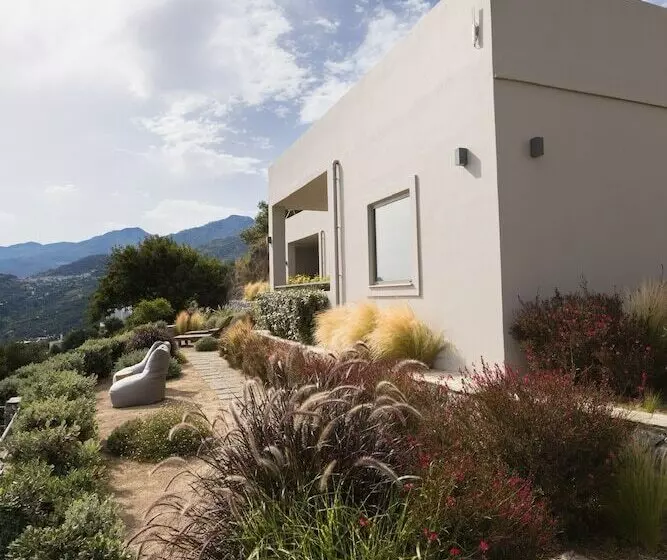 Villa Stella Suites