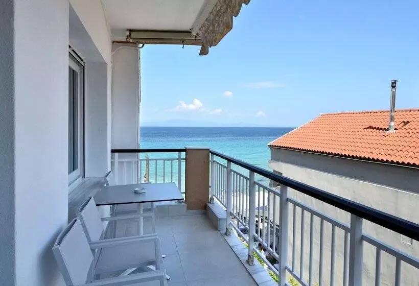 Voula Seaside Apartments