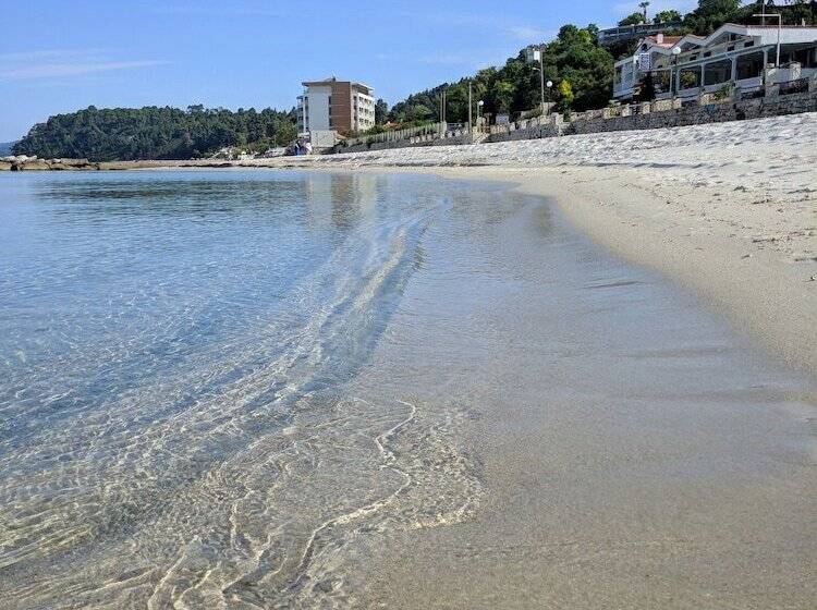 Voula Seaside Apartments