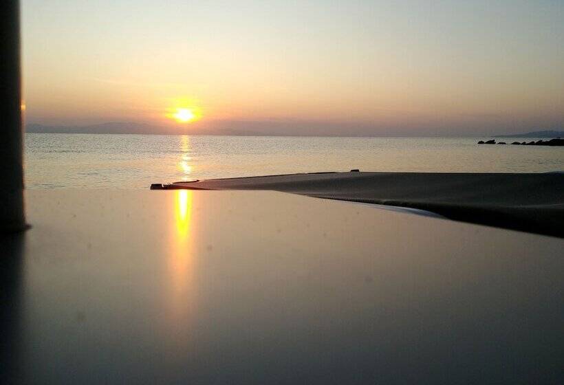 Voula Seaside Apartments