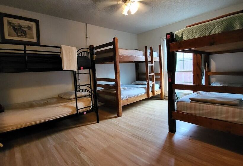 Wild Wild West Backpackers Hostel