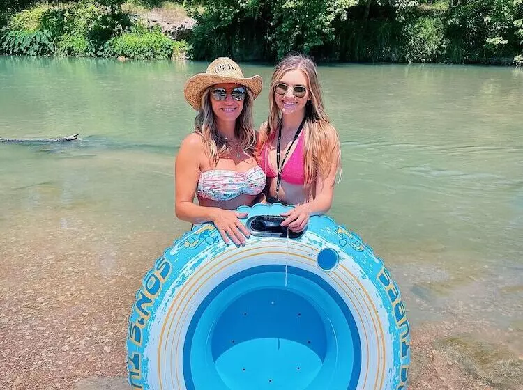 16 Blue River Camp   Glamping Cabin