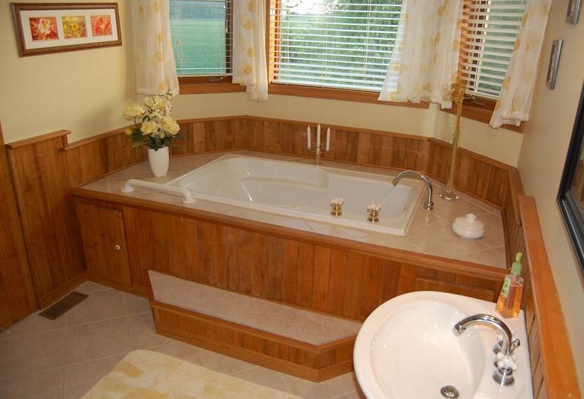 A Touch Of Country Bed & Breakfast