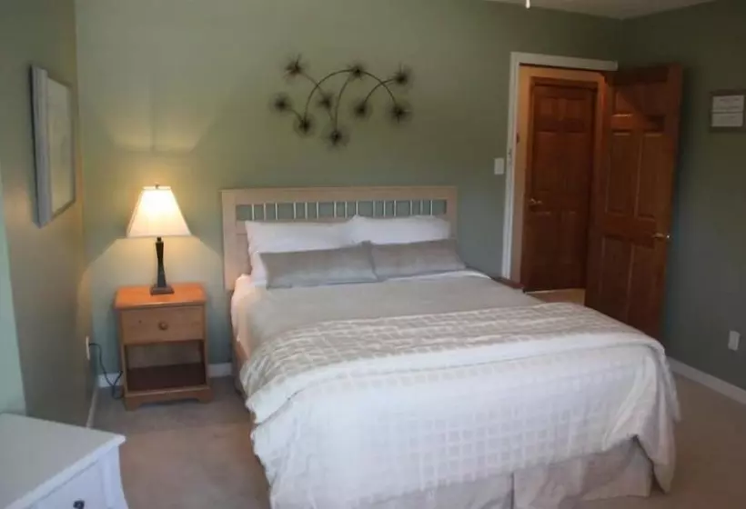 A Touch Of Country Bed & Breakfast