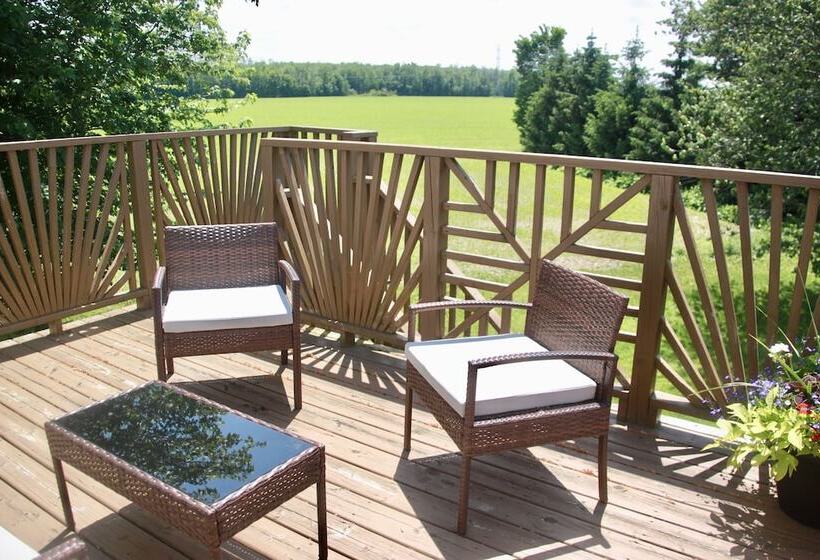 A Touch Of Country Bed & Breakfast