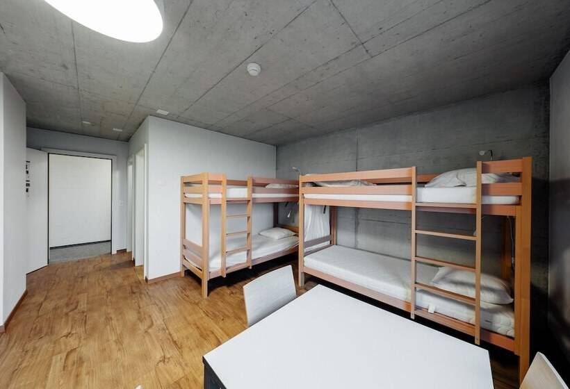 Auberge De Jeunesse Saignelégier Hostel