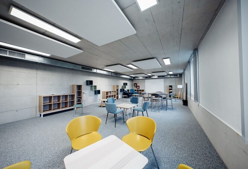 Auberge De Jeunesse Saignelégier Hostel