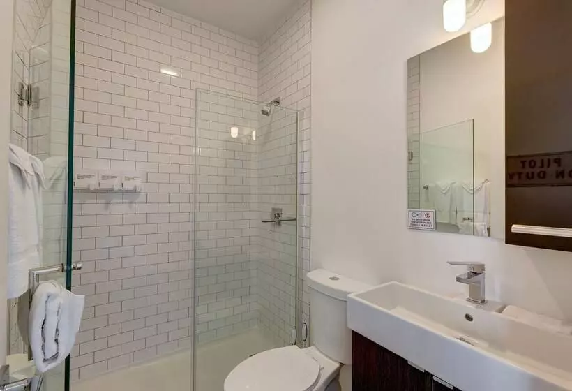 Ground Floor Studios In Chicago By 747 Lofts
