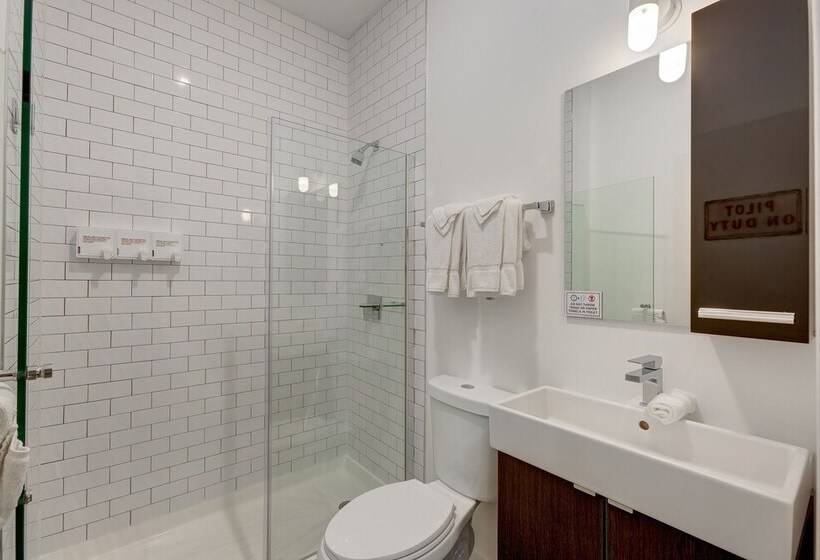 Ground Floor Studios In Chicago By 747 Lofts