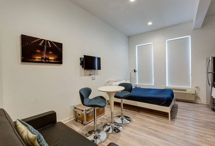 Ground Floor Studios In Chicago By 747 Lofts