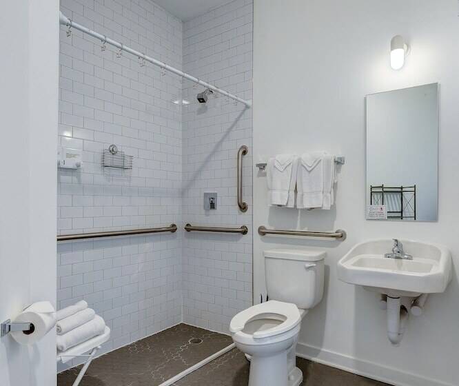 Ground Floor Studios In Chicago By 747 Lofts