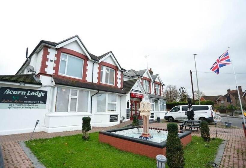 Acorn Lodge Hotel Gatwick & Parking
