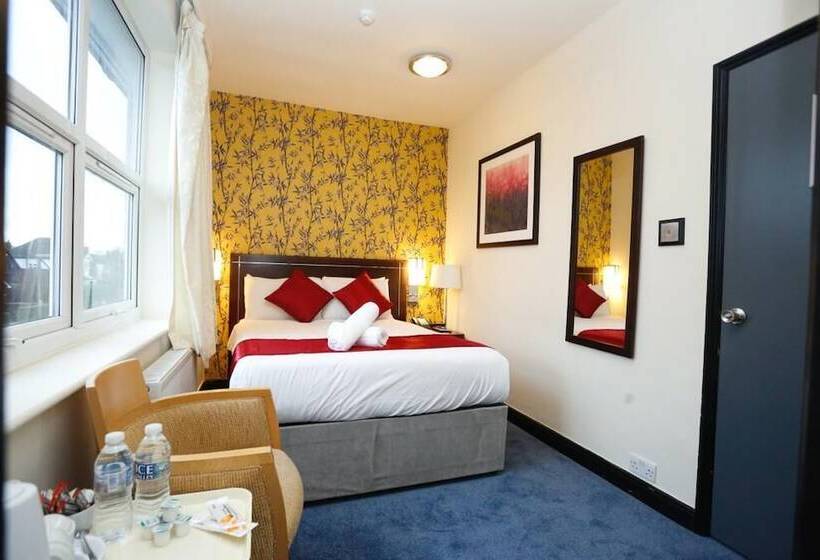 Acorn Lodge Hotel Gatwick & Parking