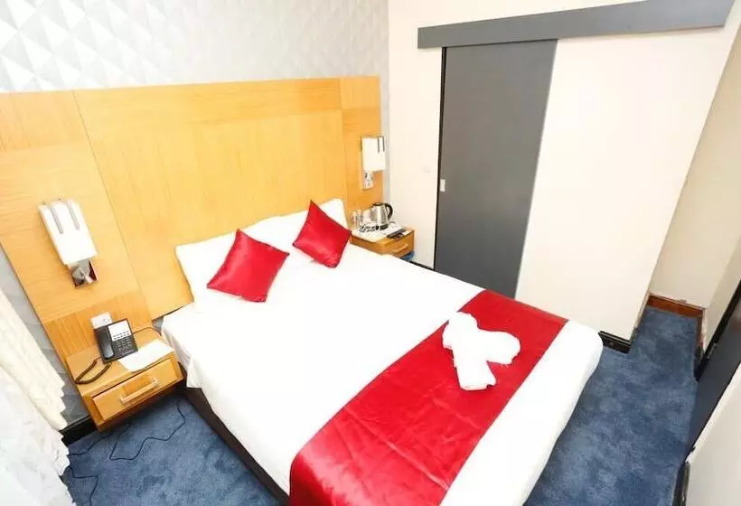 Acorn Lodge Hotel Gatwick & Parking