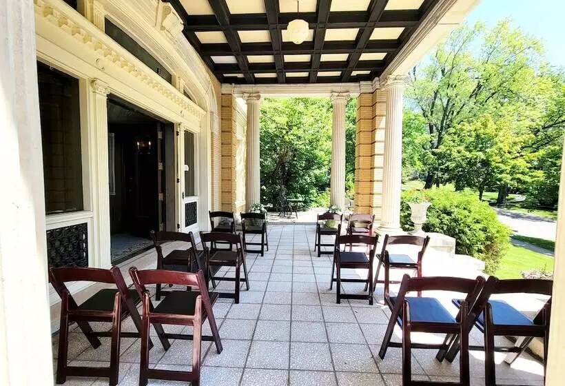Hotelli Cotton Mansion