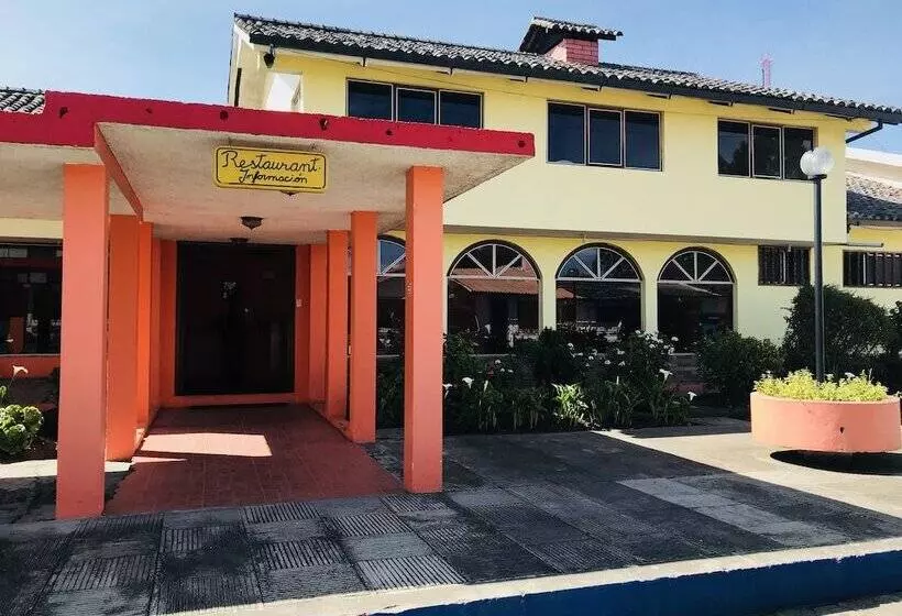 Hotelli Hostería Cotopaxi Tour