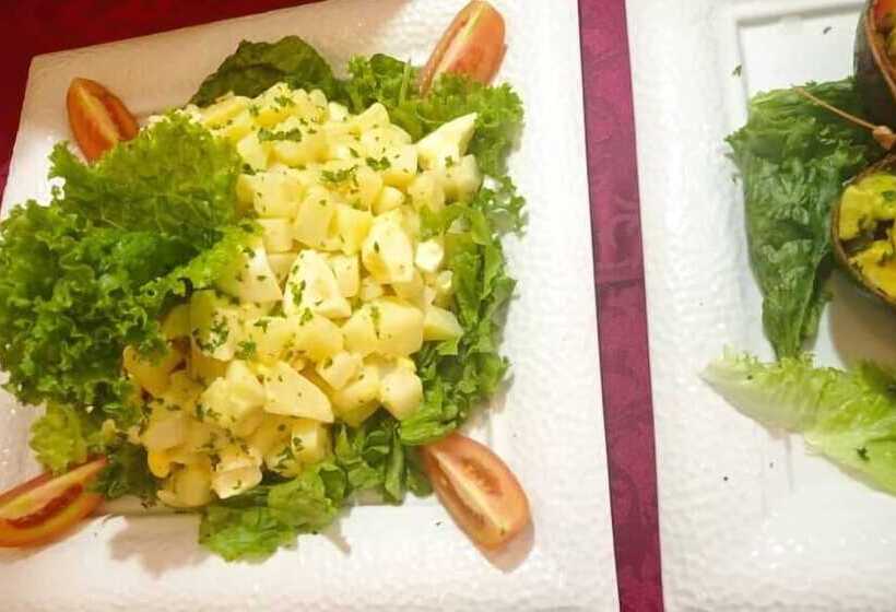 هتل Hôtel La Principauté Douala Bonapriso