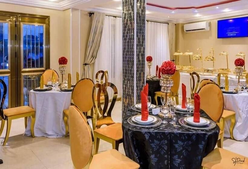 هتل Hôtel La Principauté Douala Bonapriso
