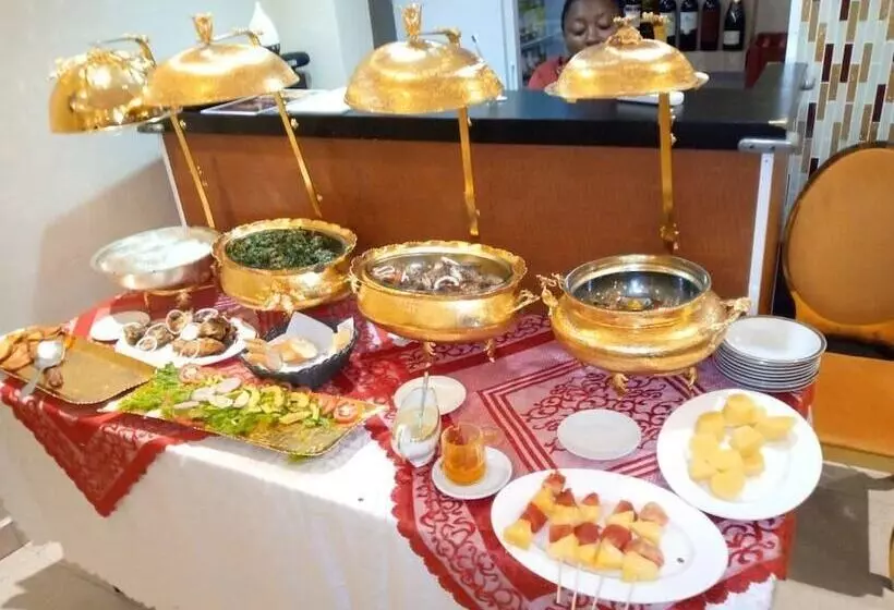 هتل Hôtel La Principauté Douala Bonapriso