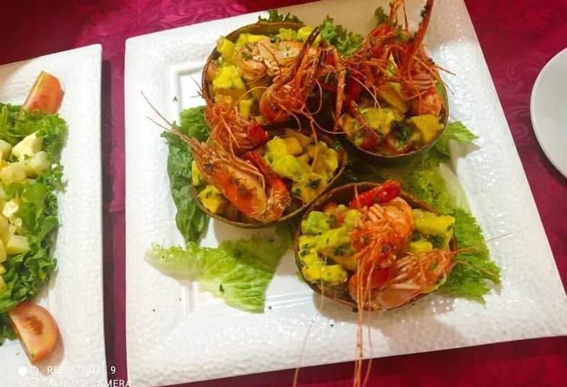 هتل Hôtel La Principauté Douala Bonapriso