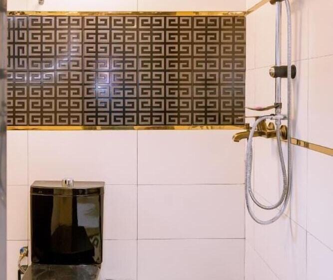 هتل Hôtel La Principauté Douala Bonapriso