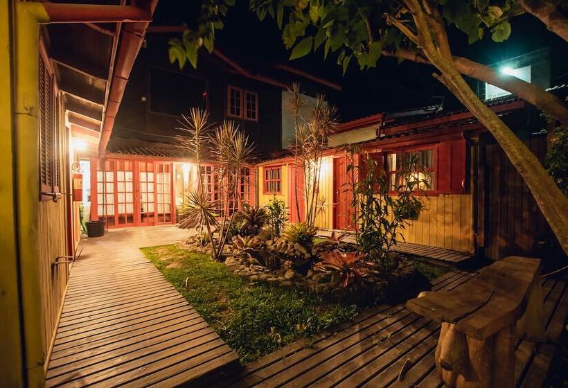 هتل Pousada Cacau Praia Do Rosa