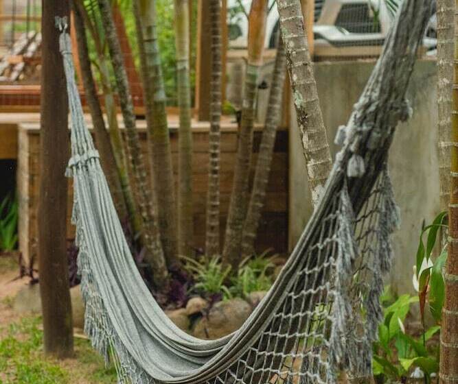 هتل Pousada Cacau Praia Do Rosa