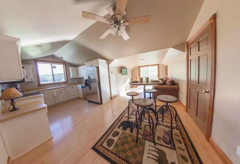 Hotelli Star Valley Lodge