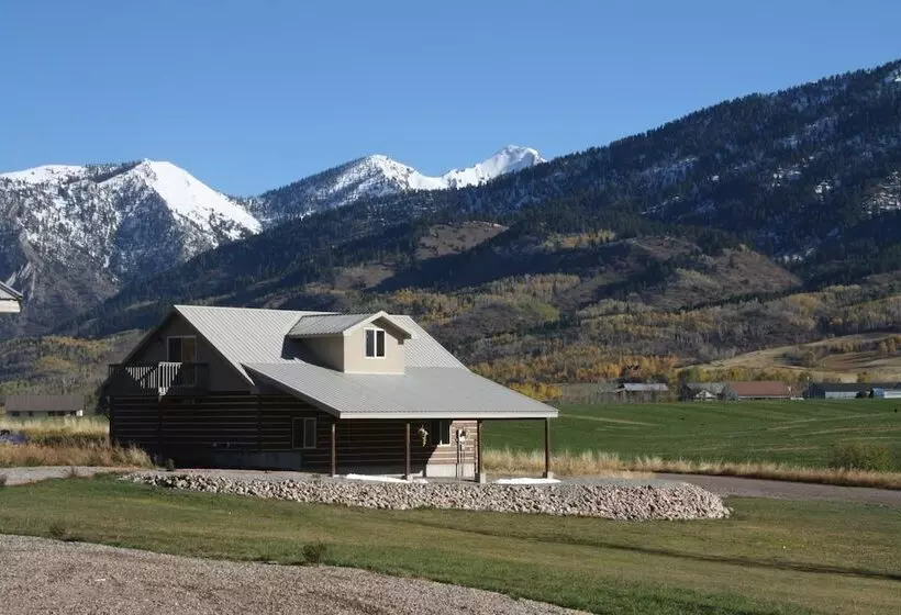 Hotelli Star Valley Lodge