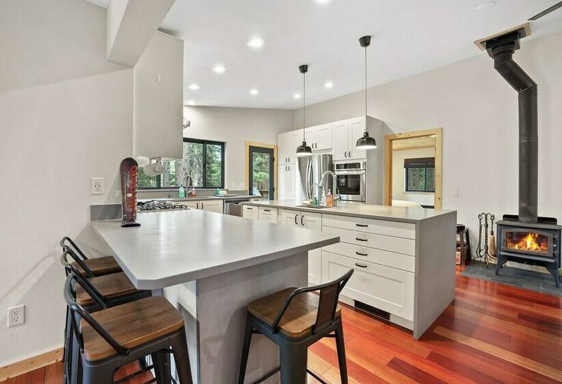 Mountain Pine Memories