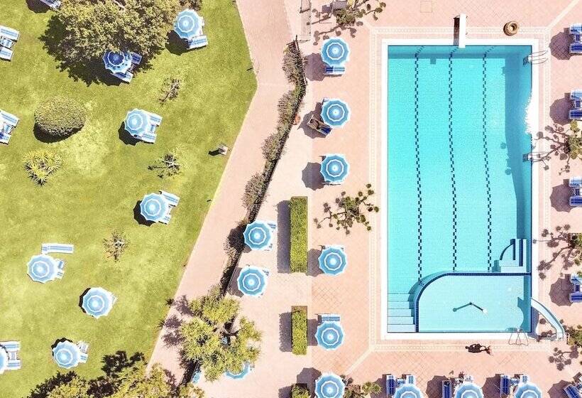 Residence A Vada Con Piscina